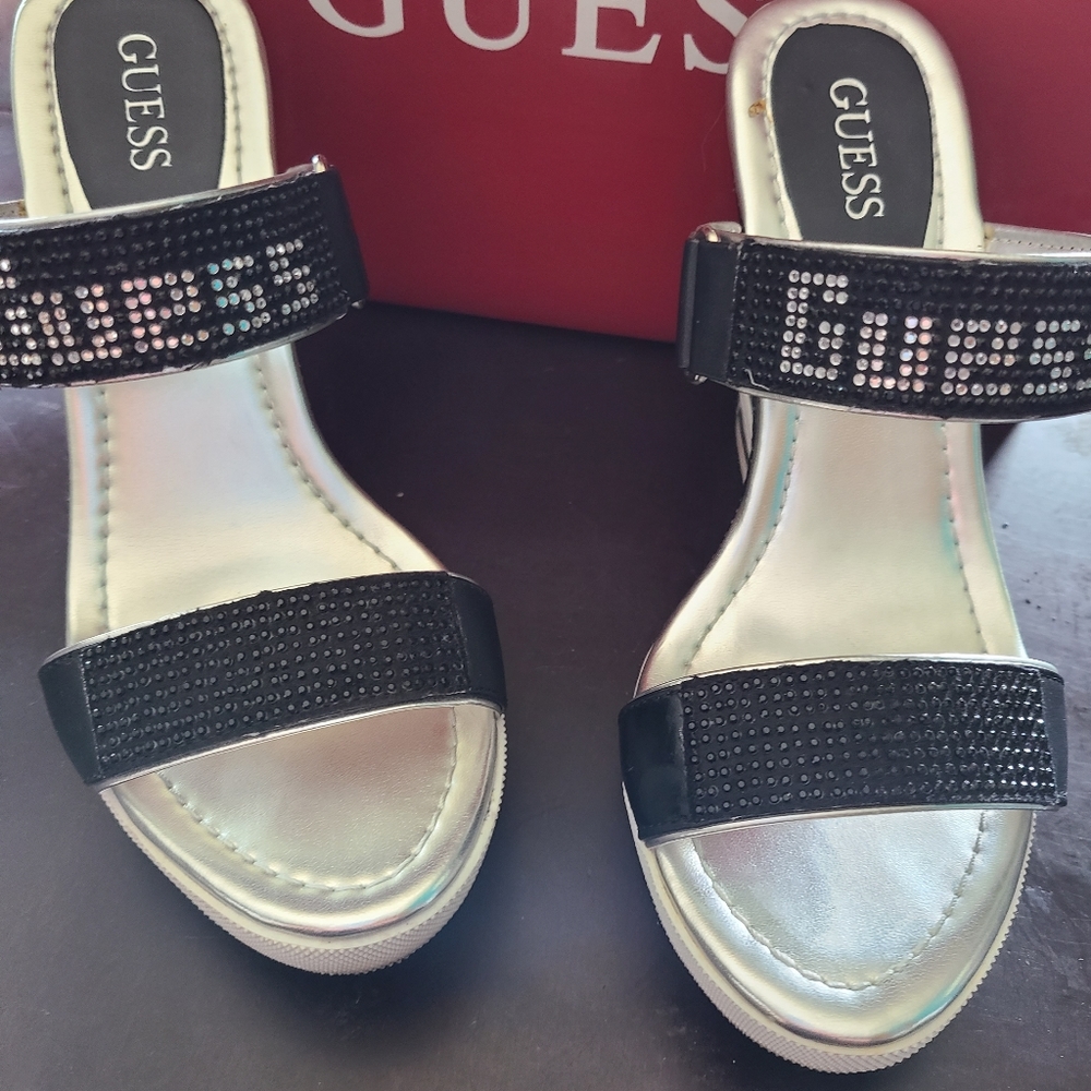 Wedge - Picture 2 of 3